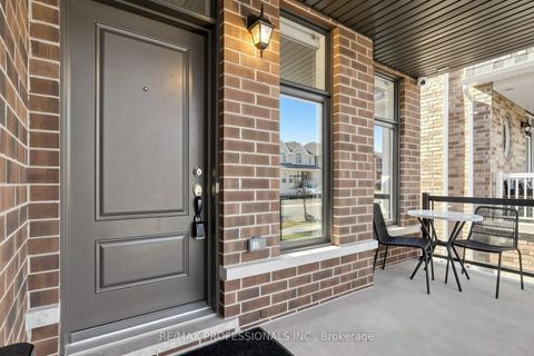 Photo 1 at 1450 Davis Loop, Lefroy, Innisfil