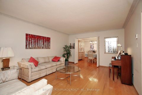 Photo 5 at 57 Kimberdale Crescent, L'Amoreaux, Toronto