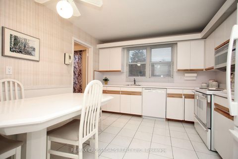 Photo 9 at 57 Kimberdale Crescent, L'Amoreaux, Toronto