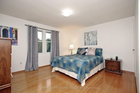 Photo 20 at 57 Kimberdale Crescent, L'Amoreaux, Toronto