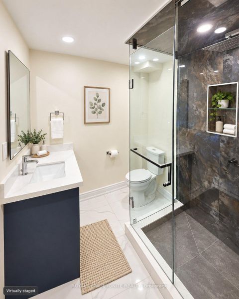 Photo 13 at 9 Trailview Terrace, Rouge E11, Toronto