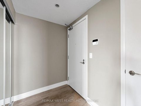 Photo 10 at 608 - 3091 Dufferin Street, Glen Park, Toronto