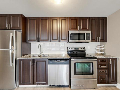 Photo 13 at 608 - 3091 Dufferin Street, Glen Park, Toronto