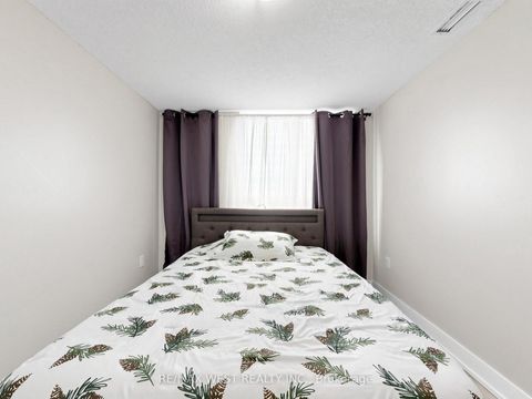 Photo 25 at 608 - 3091 Dufferin Street, Glen Park, Toronto