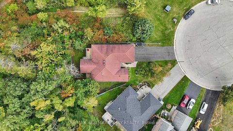 Photo 1 at 87 McVeigh Drive, Northwest, Barrie