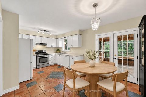 Photo 4 at 87 McVeigh Drive, Northwest, Barrie