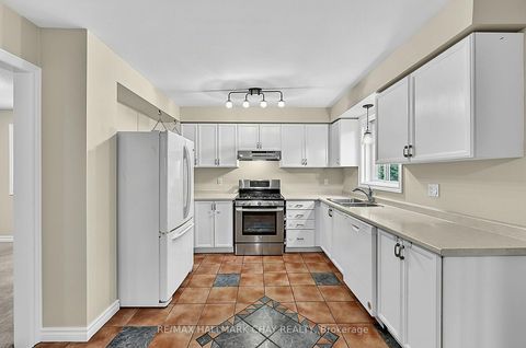Photo 6 at 87 McVeigh Drive, Northwest, Barrie