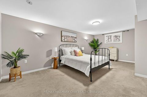 Photo 20 at 87 McVeigh Drive, Northwest, Barrie