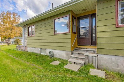 Photo 4 at 48 Isle Vista Drive, Virginia, Georgina