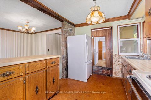 Photo 11 at 48 Isle Vista Drive, Virginia, Georgina