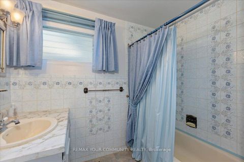 Photo 19 at 48 Isle Vista Drive, Virginia, Georgina