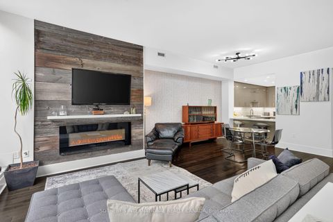 Photo 11 at TH 114 - 29 Queens Quay E, Waterfront Communities C8, Toronto
