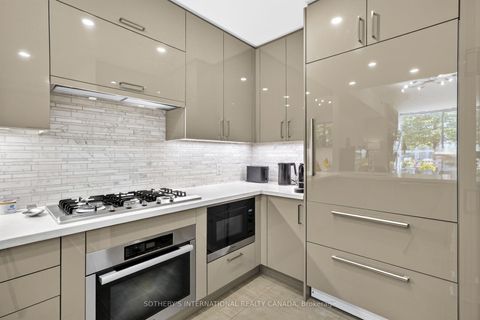 Photo 15 at TH 114 - 29 Queens Quay E, Waterfront Communities C8, Toronto