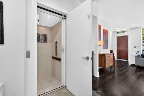 Photo 20 at TH 114 - 29 Queens Quay E, Waterfront Communities C8, Toronto