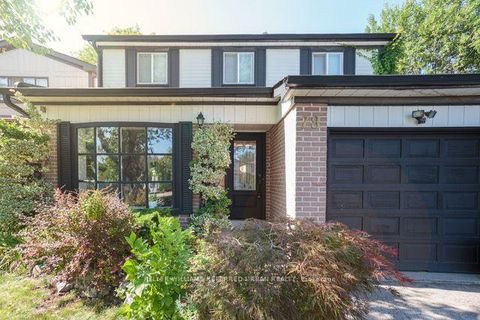 Photo 2 at 78 Springhead Gardens, North Richvale, Richmond Hill