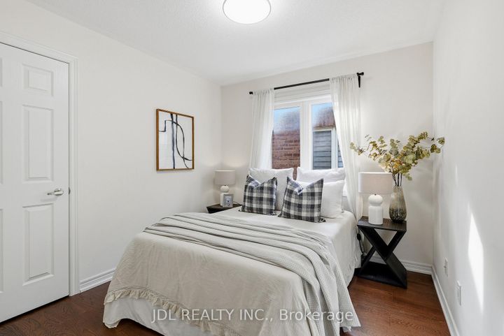 Photo 32 at 15 Beacon Point Street, Wismer, Markham