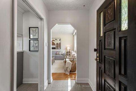 Photo 3 at 3 Armada Court, Woburn, Toronto