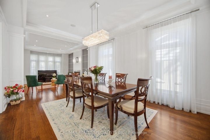 Photo 7 at 154 Burbank Drive, Bayview Village, Toronto