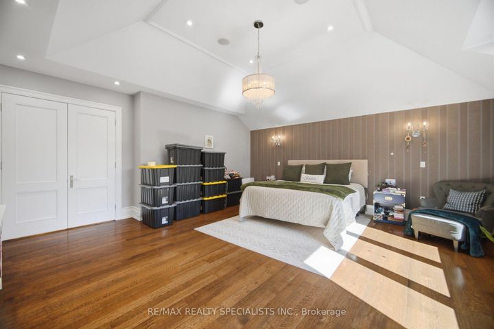 Photo 25 at 154 Burbank Drive, Bayview Village, Toronto