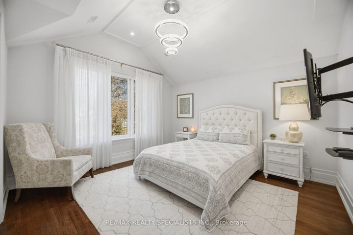 Photo 32 at 154 Burbank Drive, Bayview Village, Toronto