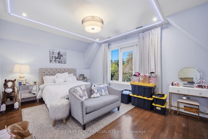 Photo 34 at 154 Burbank Drive, Bayview Village, Toronto