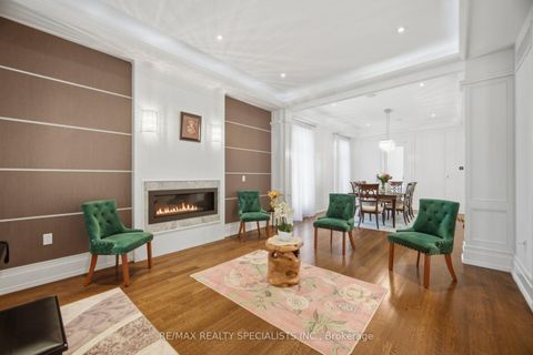 Photo 5 at 154 Burbank Drive, Bayview Village, Toronto