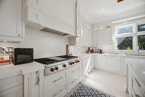 Photo 11 at 154 Burbank Drive, Bayview Village, Toronto