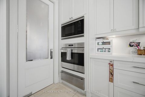 Photo 12 at 154 Burbank Drive, Bayview Village, Toronto