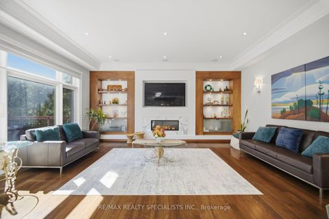 Photo 15 at 154 Burbank Drive, Bayview Village, Toronto