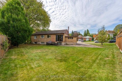 Photo 5 at 9 Appledale Road, Rosethorn, Toronto