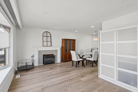 Photo 3 at 27 Oakmeadow Boulevard, Morningside, Toronto