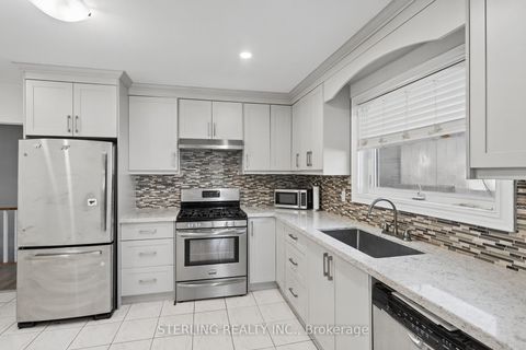 Photo 6 at 27 Oakmeadow Boulevard, Morningside, Toronto
