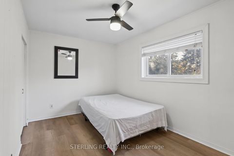 Photo 12 at 27 Oakmeadow Boulevard, Morningside, Toronto