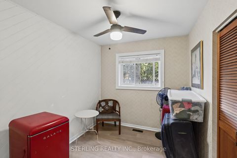 Photo 13 at 27 Oakmeadow Boulevard, Morningside, Toronto