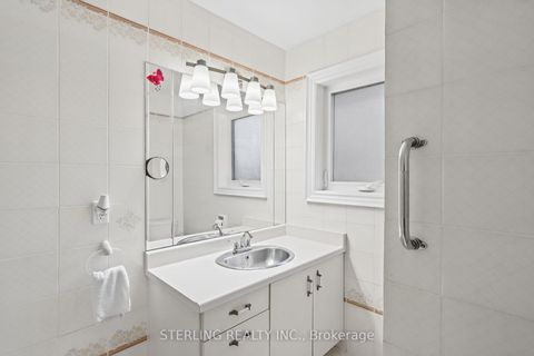 Photo 15 at 27 Oakmeadow Boulevard, Morningside, Toronto