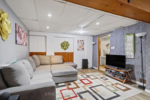 Photo 20 at 27 Oakmeadow Boulevard, Morningside, Toronto