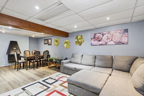 Photo 21 at 27 Oakmeadow Boulevard, Morningside, Toronto