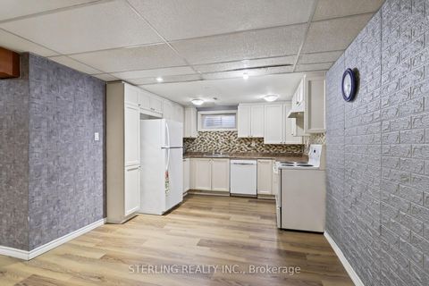 Photo 24 at 27 Oakmeadow Boulevard, Morningside, Toronto