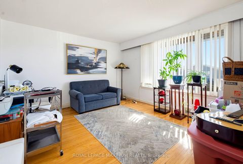 Photo 1 at 84 Gilley Road, CFB, Toronto