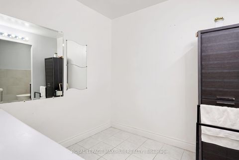 Photo 4 at 84 Gilley Road, CFB, Toronto