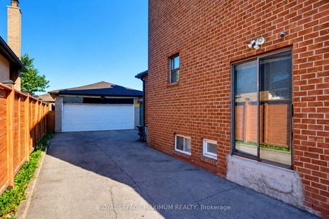 Photo 26 at 84 Gilley Road, CFB, Toronto