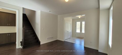 Photo 1 at 147 Dovedale Drive, Keswick South, Georgina