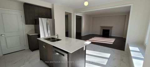 Photo 3 at 147 Dovedale Drive, Keswick South, Georgina