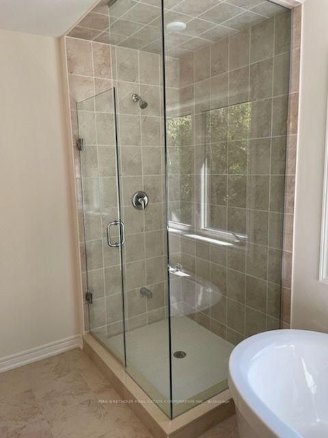 Photo 12 at 147 Dovedale Drive, Keswick South, Georgina