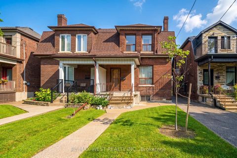 Photo 2 at 257 Delaware Avenue, Junction, Toronto