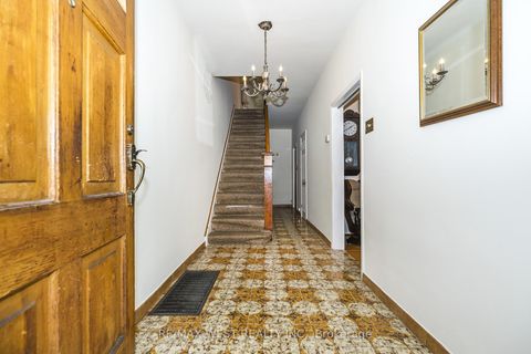 Photo 9 at 257 Delaware Avenue, Junction, Toronto