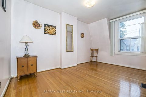 Photo 14 at 257 Delaware Avenue, Junction, Toronto