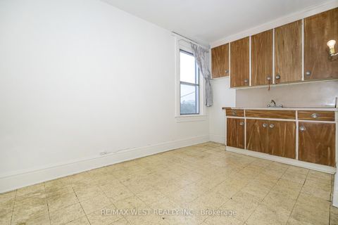 Photo 16 at 257 Delaware Avenue, Junction, Toronto