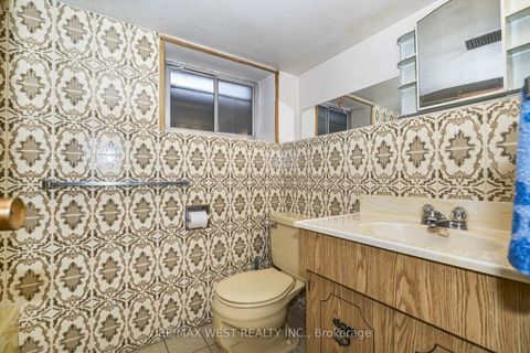 Photo 20 at 257 Delaware Avenue, Junction, Toronto