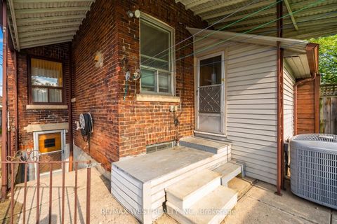 Photo 22 at 257 Delaware Avenue, Junction, Toronto